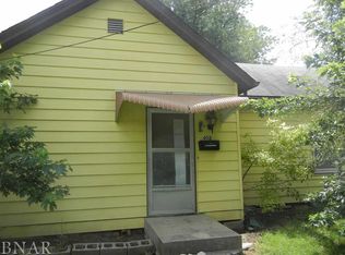 402 S Robinson St, Bloomington, IL 61701