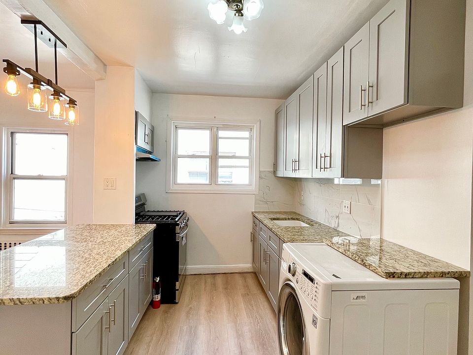1st image of 68-11 Alderton St #2
