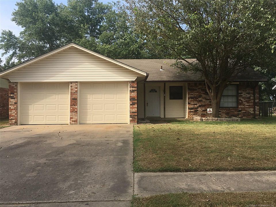 1st image of 605 Cumberland Dr