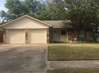 605 Cumberland Dr, Muskogee, OK 74403