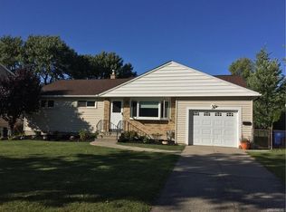83 Windsor Ave, Amherst, NY 14226