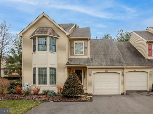 609 Chatham Ct, Chalfont, PA 18914