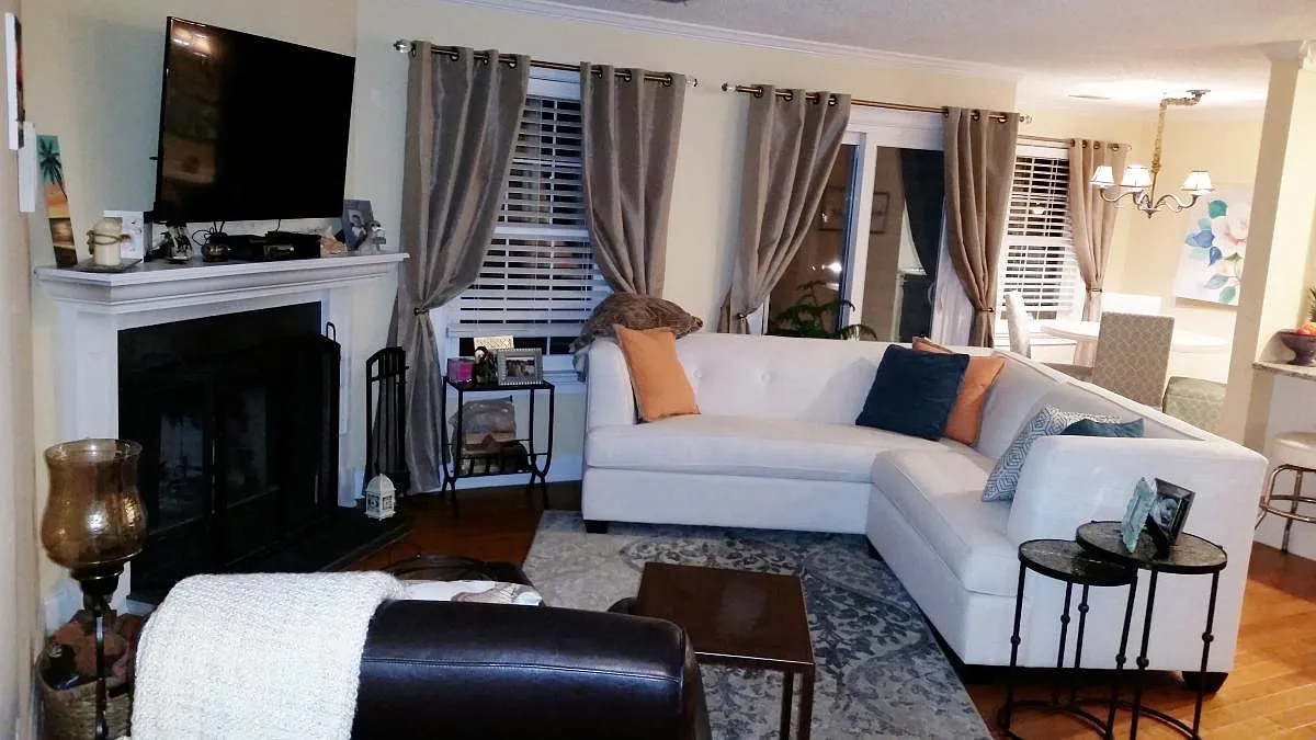 2 bed, 913 sqft, $2,000 — Photo 2