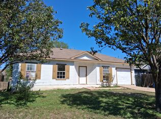 405 Sabrina Dr, Taylor, TX 76574