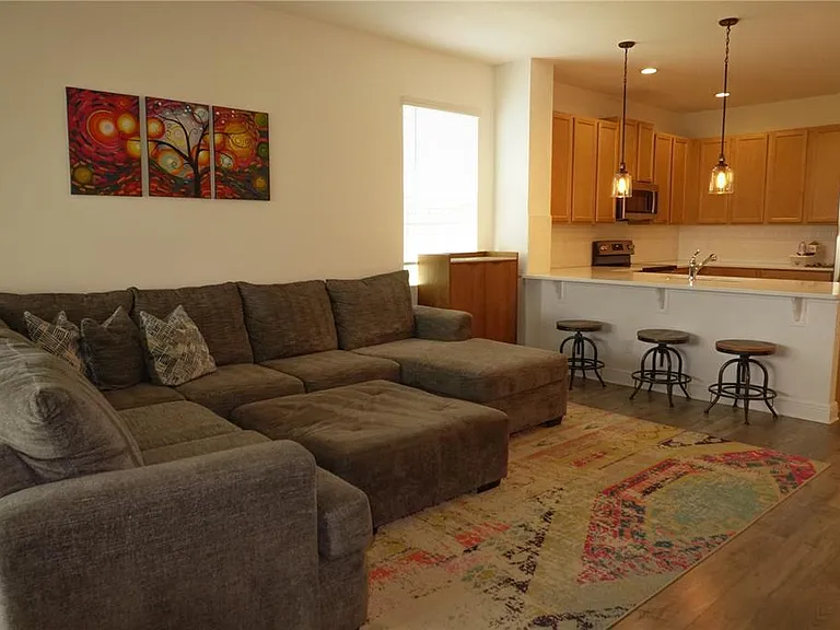 4909 Olivia Ct — Photo 8