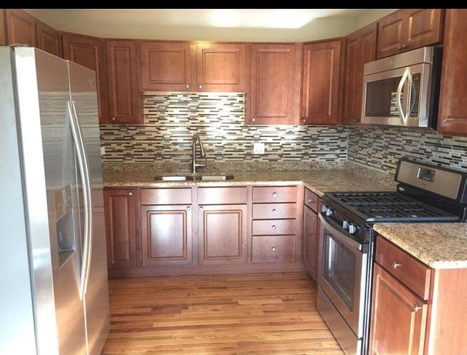 1st image of 2723 W Leland Ave #B