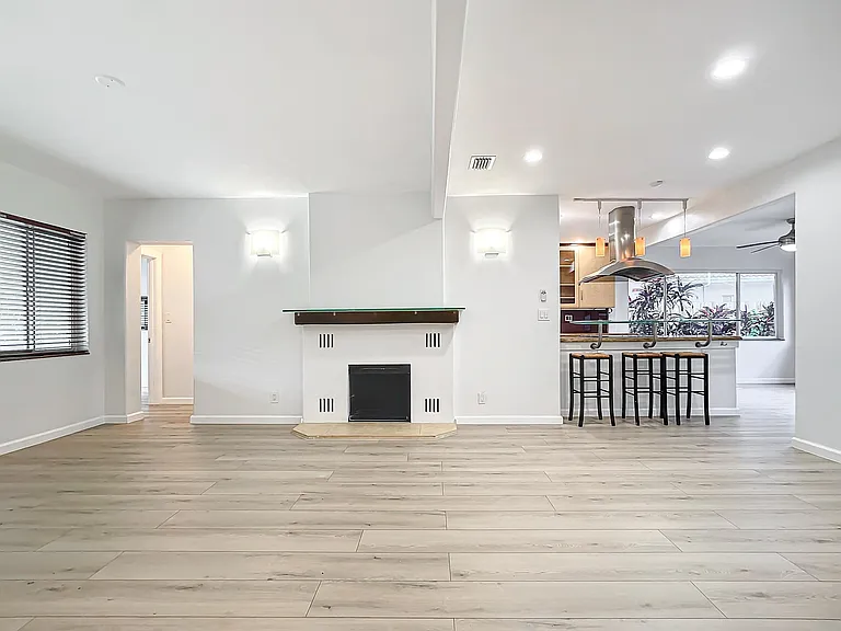 1701 SW 14th Ct — Photo 9
