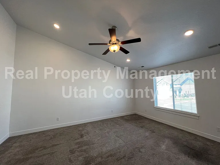 10863 N Sandstone Way — Photo 13