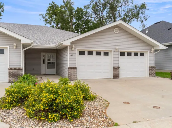 421 Maupin Ln, Sergeant Bluff, IA 51054