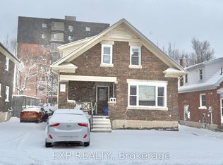 16 Marshall St #B, Waterloo, ON N2J2T2