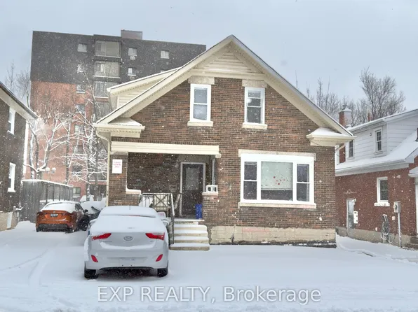 16 Marshall St #B, Waterloo, ON N2J 2T2