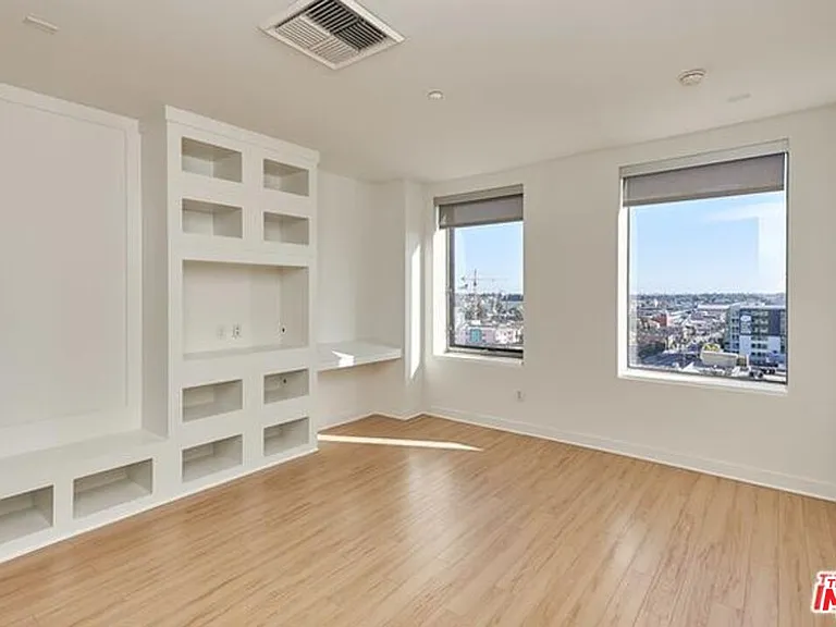 3810 Wilshire Blvd #809 — Photo 9