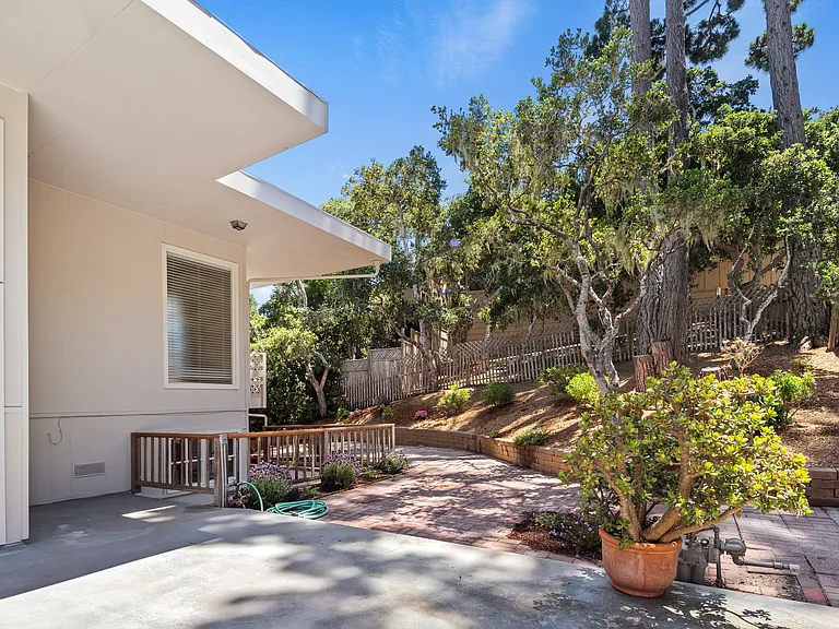 642 Toyon Dr — Photo 46