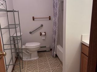 98 S Main St #D, Rittman, OH 44270