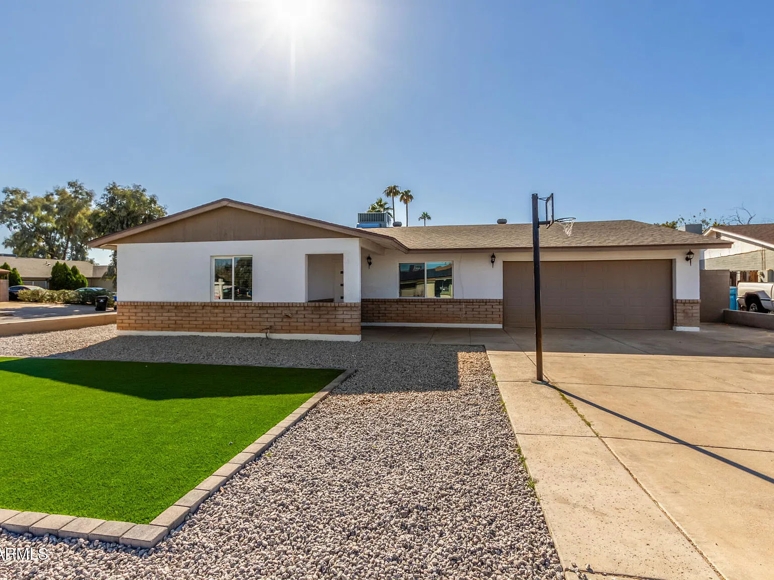 4 bed, 2.0 bath, 1747 sqft, $2,700 — Photo 1