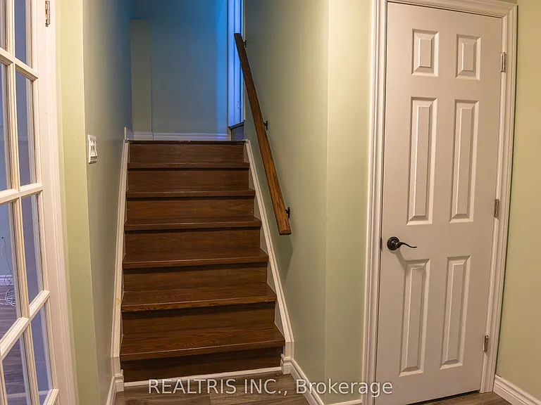 7 Mantle Ave — Photo 14