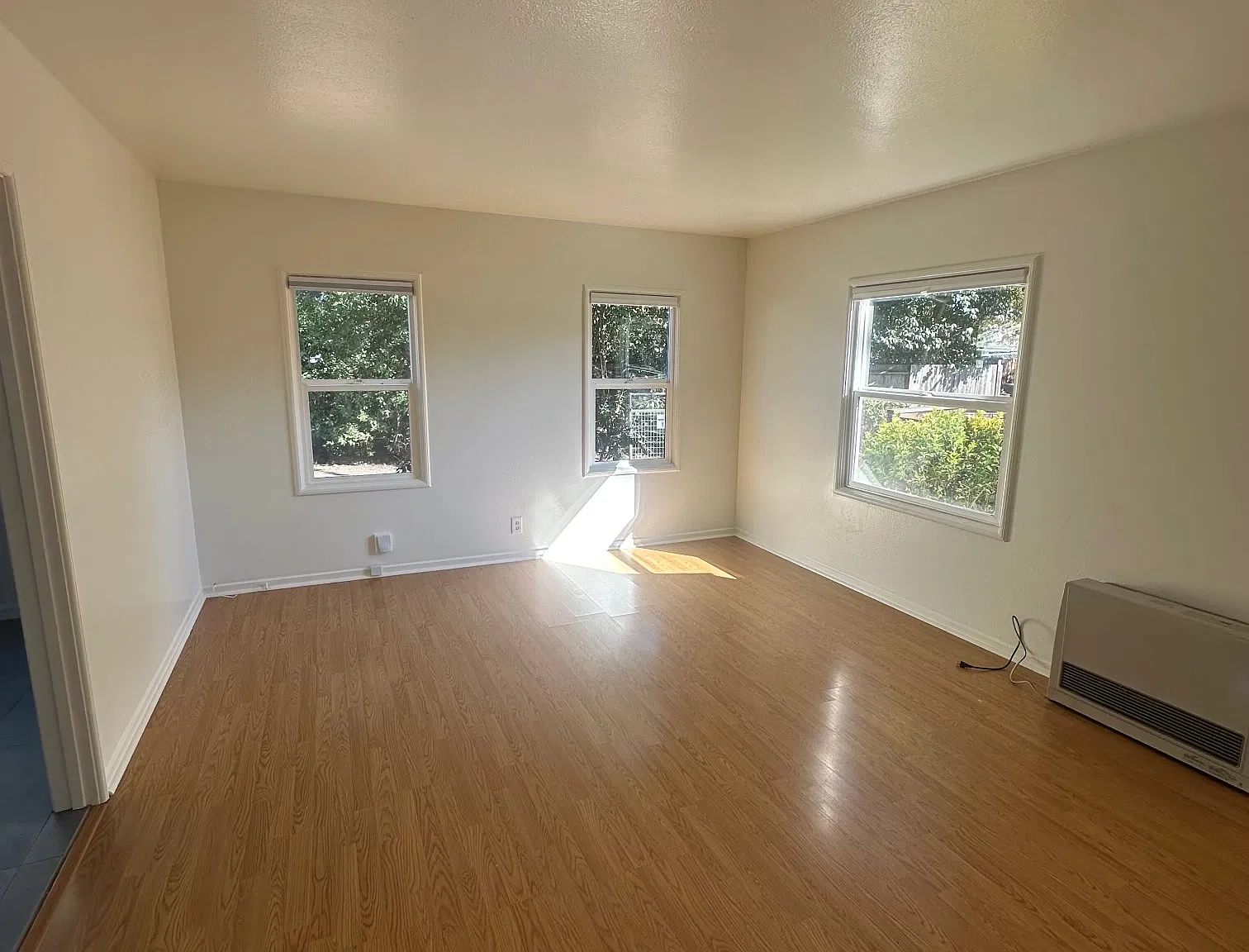 2 bed, 768 sqft, $2,500 — Photo 3