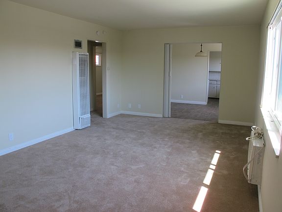 5th image of 1150 Arcadia Ave APT D