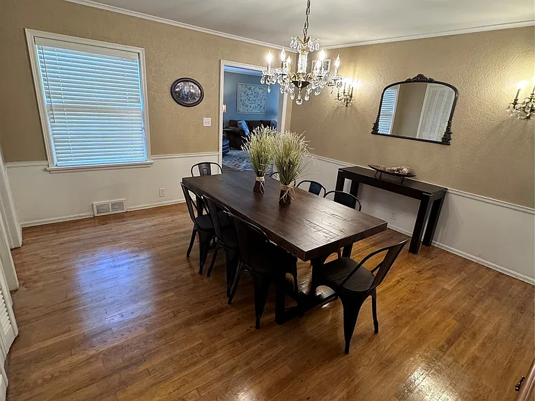 1525 Hillcrest Dr — Photo 10