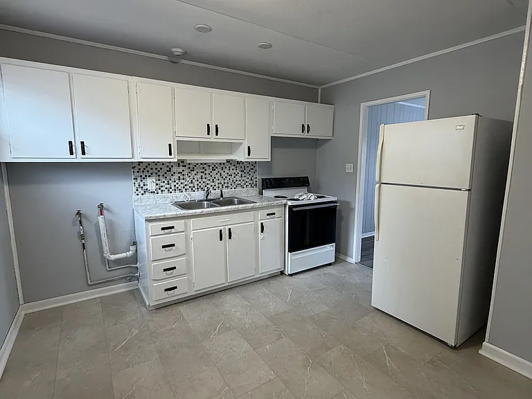 7410 Westchester Dr — Photo 15