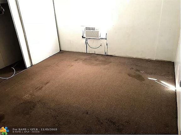 5th image of 2300 SW 51st Pl