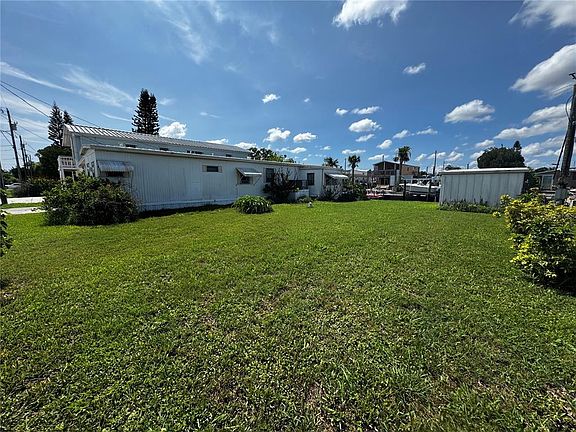3rd image of 6810 GULL LANE