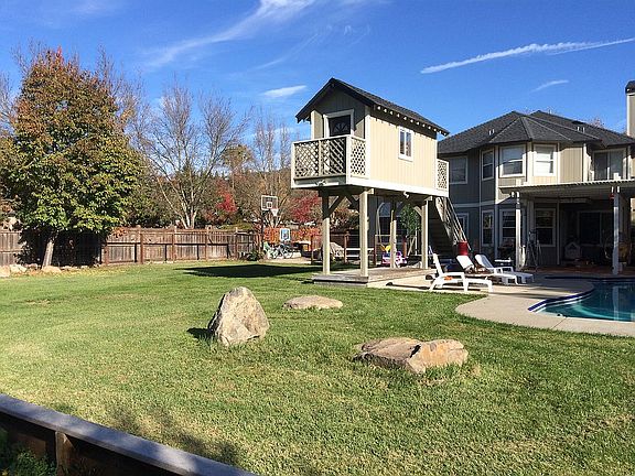 3rd image of 9597 Vancouver Ln