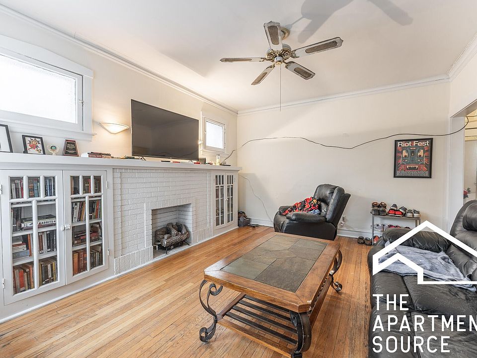 1st image of 1100 N Hoyne Ave APT 1