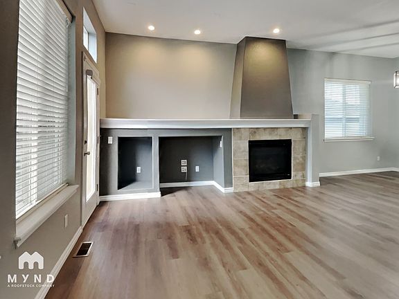 3rd image of 10835 Heatherton St