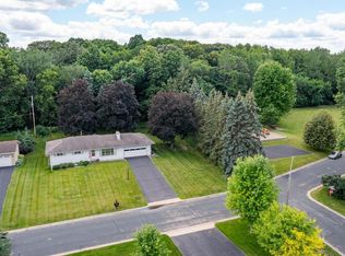 6047 Evergreen Rd, Mound, MN 55364