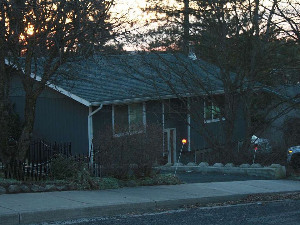 1st image of 1735 NW Kenny Dr