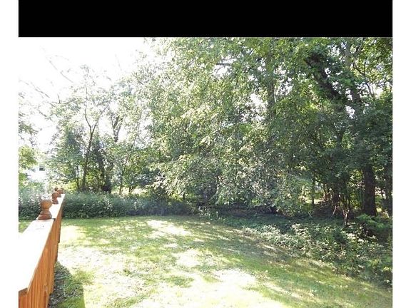 2nd image of 7 Penny Ln #101