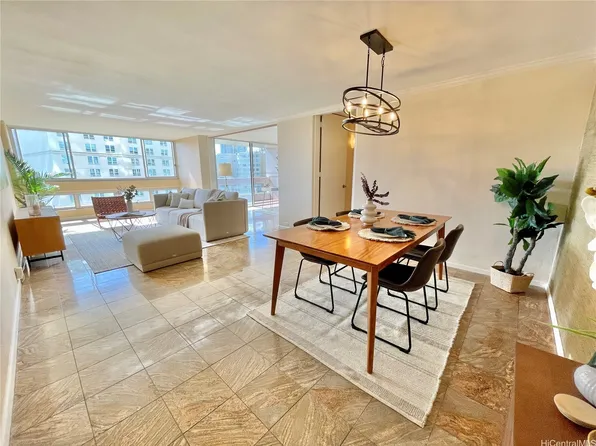 1212 Punahou St APT 1008, Honolulu, HI 96826
