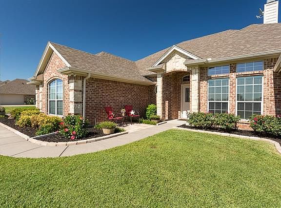 2nd image of 14017 Oak Bark Dr