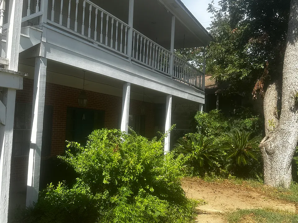 Building Photo 4