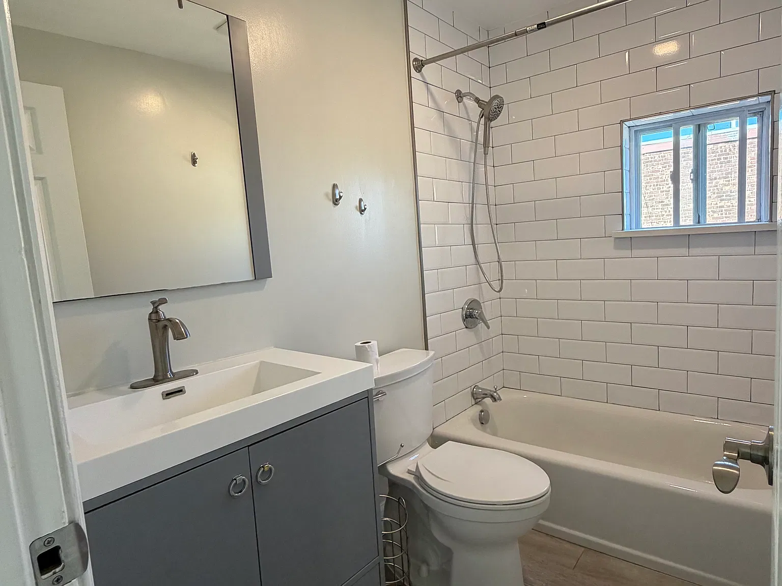 3 bed, $2,750 — Photo 2