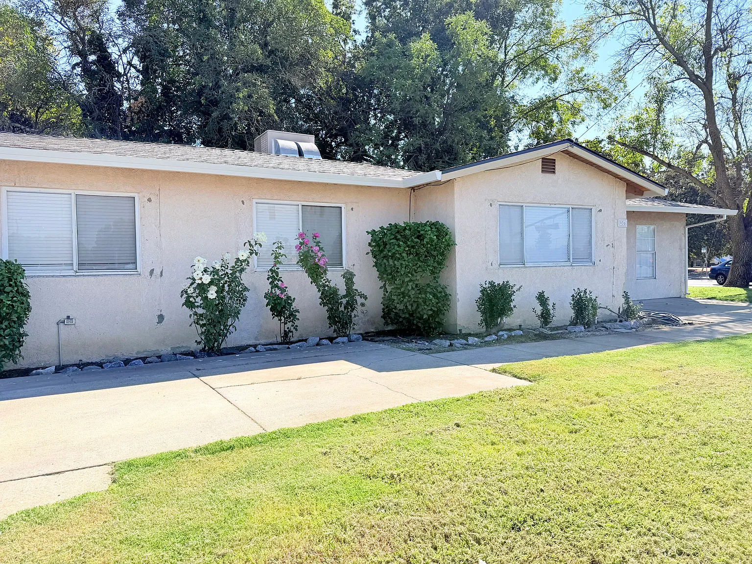 4 bed, 1368 sqft, $2,300 — Photo 1