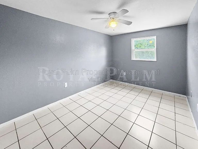 6617 Warwick Cir — Photo 22