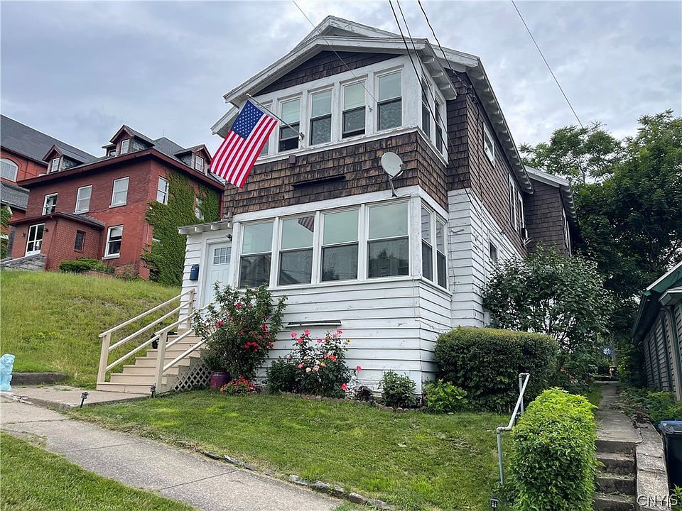 1st image of 338 Vine St