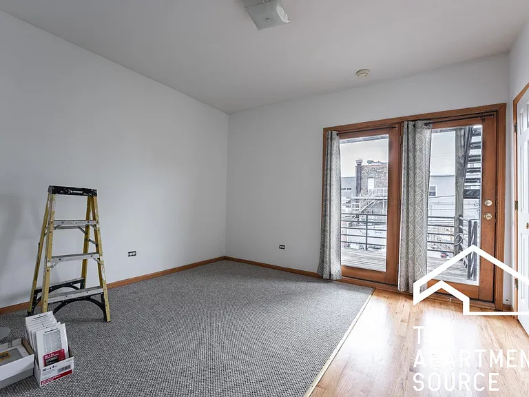 1945 W Crystal St #2 — Photo 5