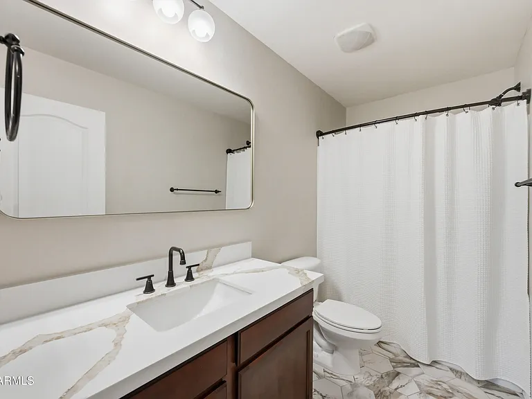 2250 E Wayland Dr — Photo 27