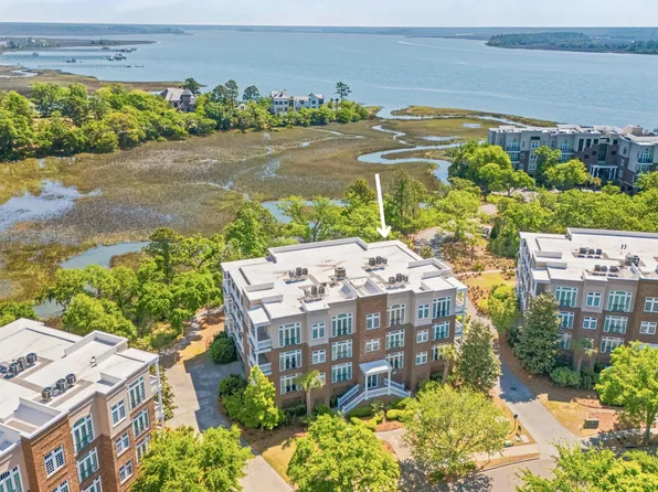 136 Fairbanks Oak Aly Unit 4B, Daniel Island, SC 29492