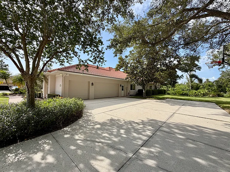 6935 Riversedge Street Cir — Photo 3