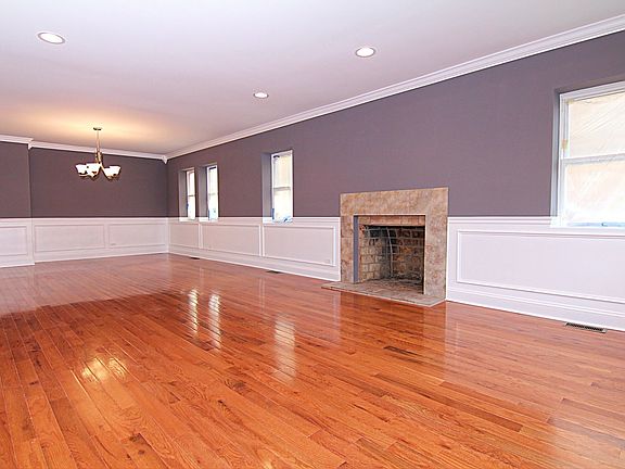 3rd image of 7806 S Crandon Ave