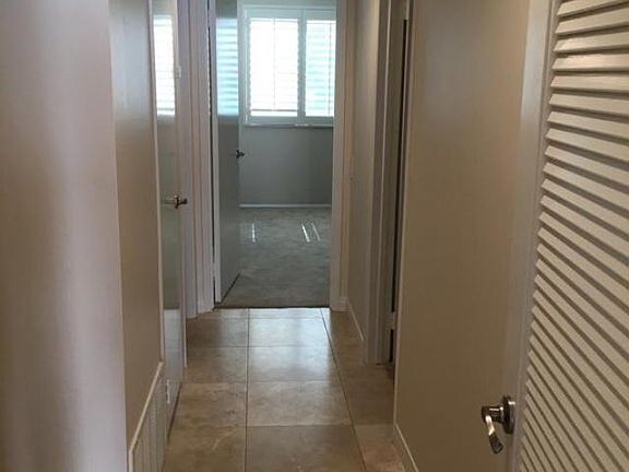 5th image of 16639 Diaz Dr