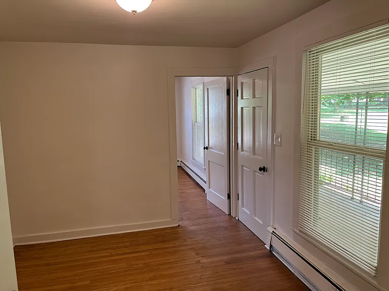 310 N Constitution Ave — Photo 15