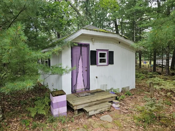 8214 W Oakwood Ave, Baldwin, MI 49304