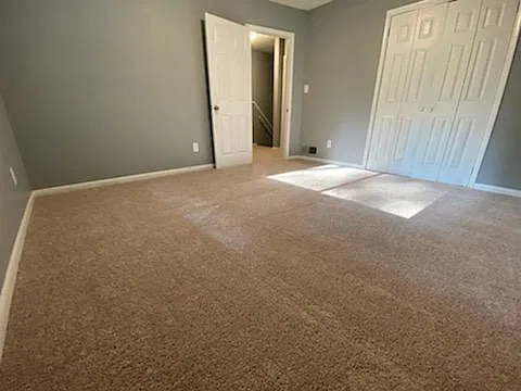 389 Westchester Dr — Photo 2