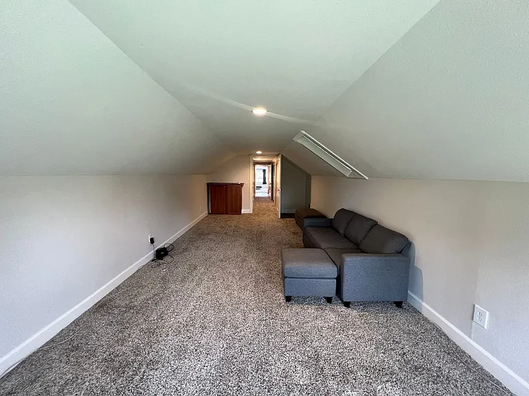 308 Oak St — Photo 16