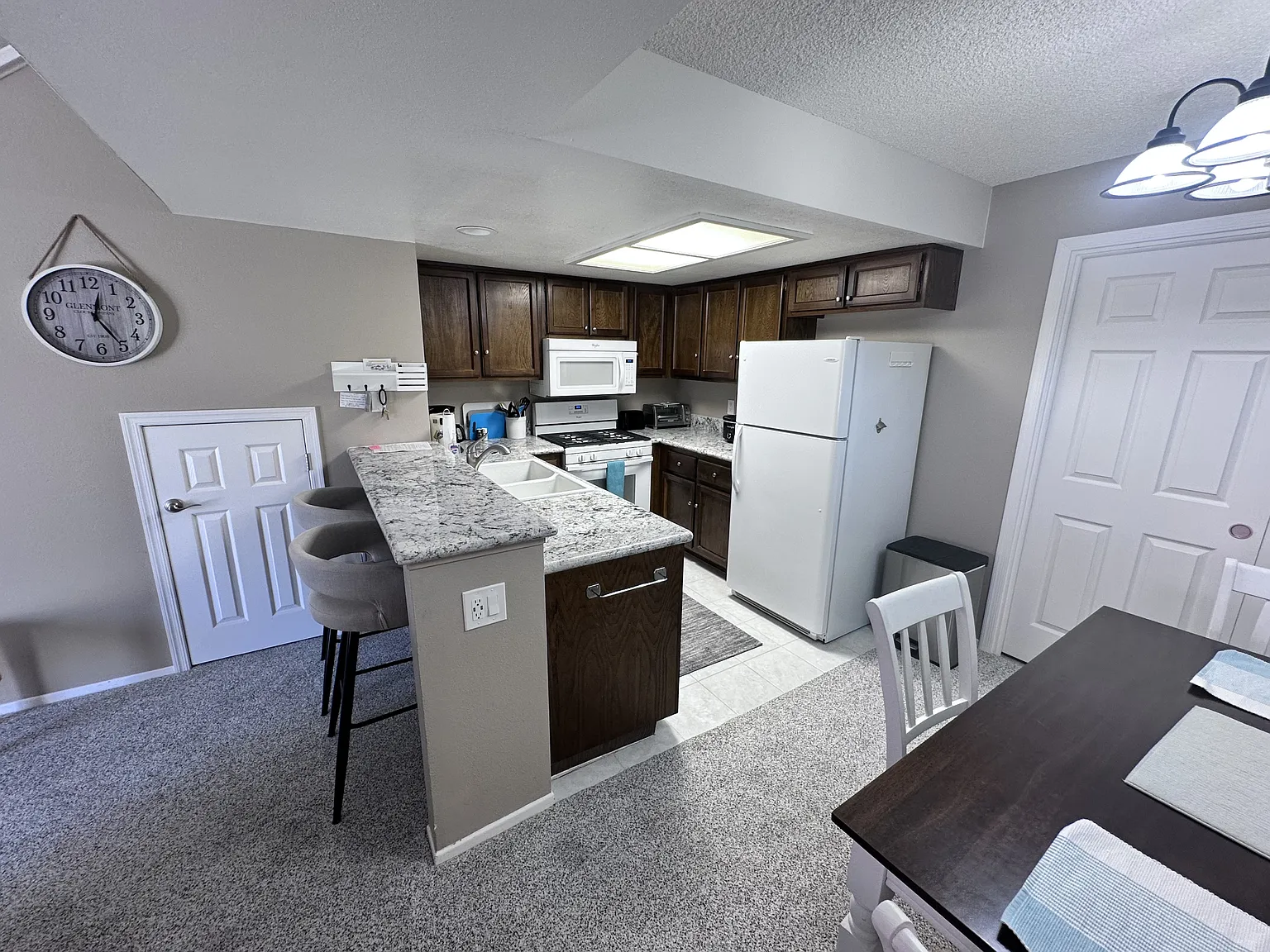 441 Moser Avenue - B8 — Photo 3
